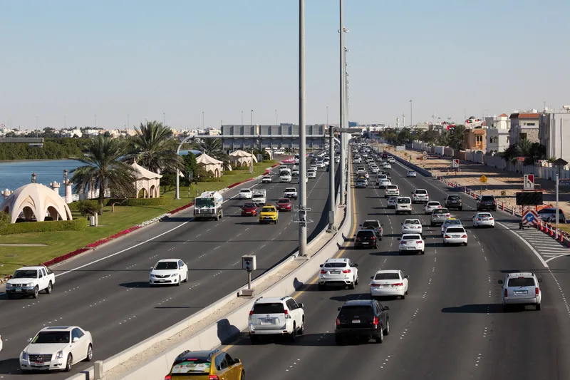 Minimum Age to Rent Car UAE: Abu Dhabi Rules, Extra Fees, Exceptions & Smart Tips